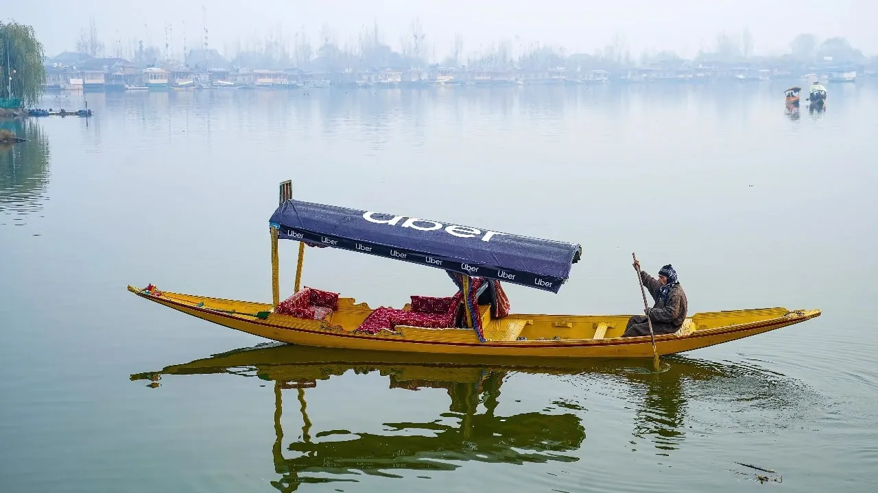You can now book Shikaras in Dal Lake on Uber