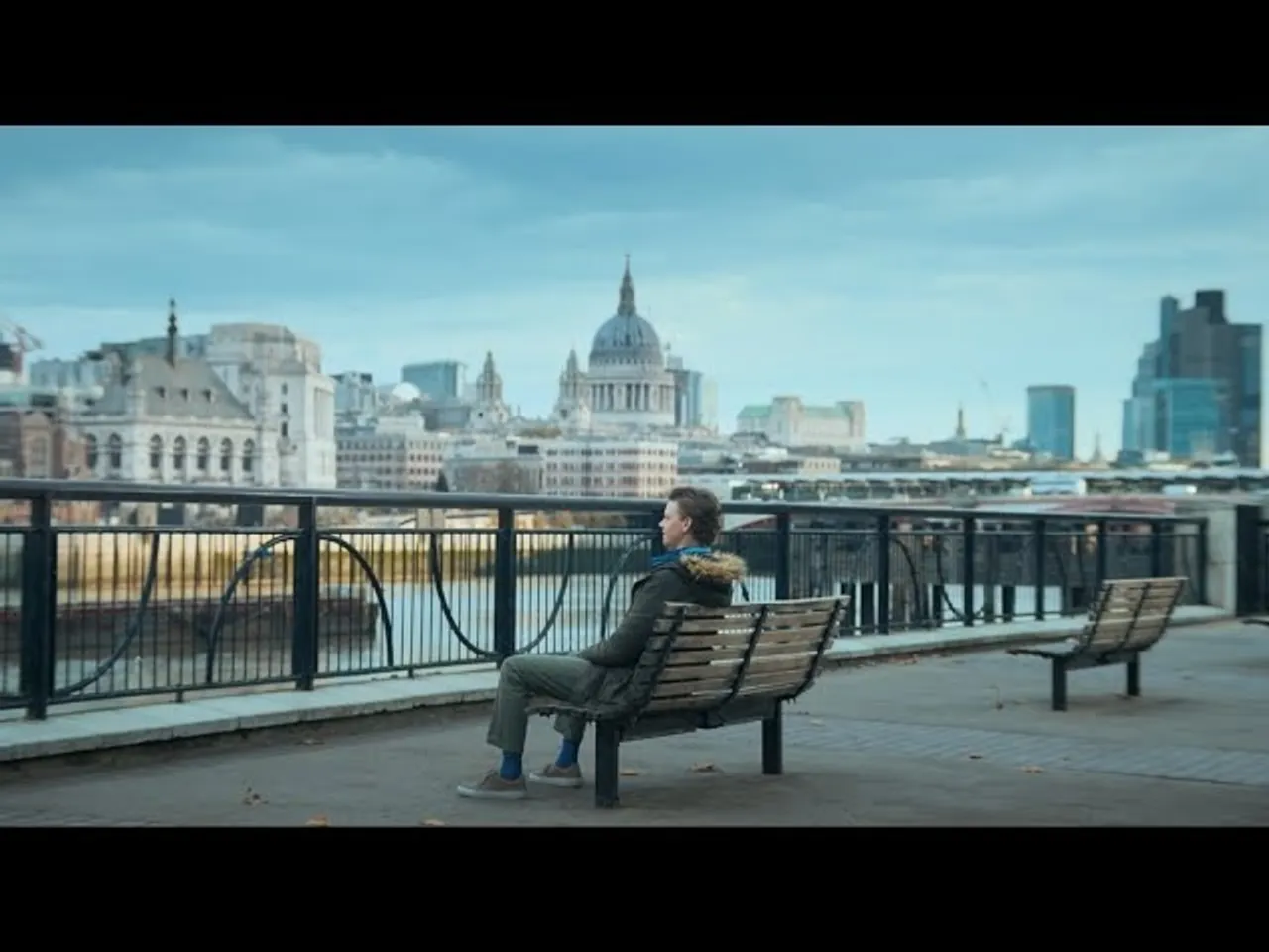 Google Pixel recreates ‘Love Actually’ for the holidays